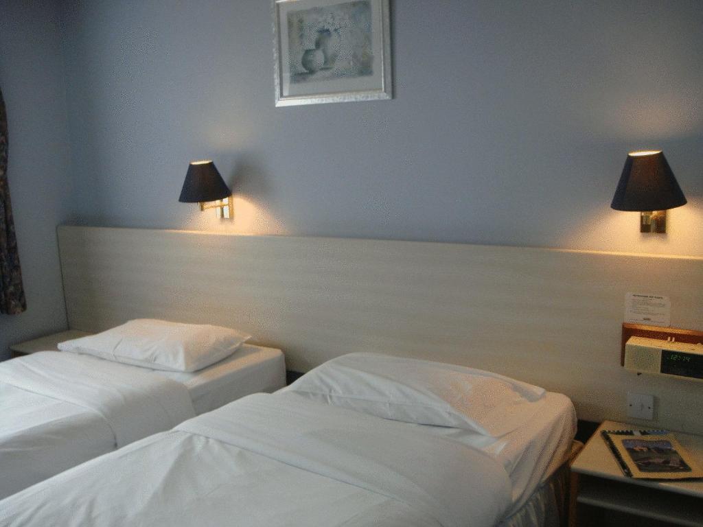 The Four Alls Inn Market Drayton Habitación foto